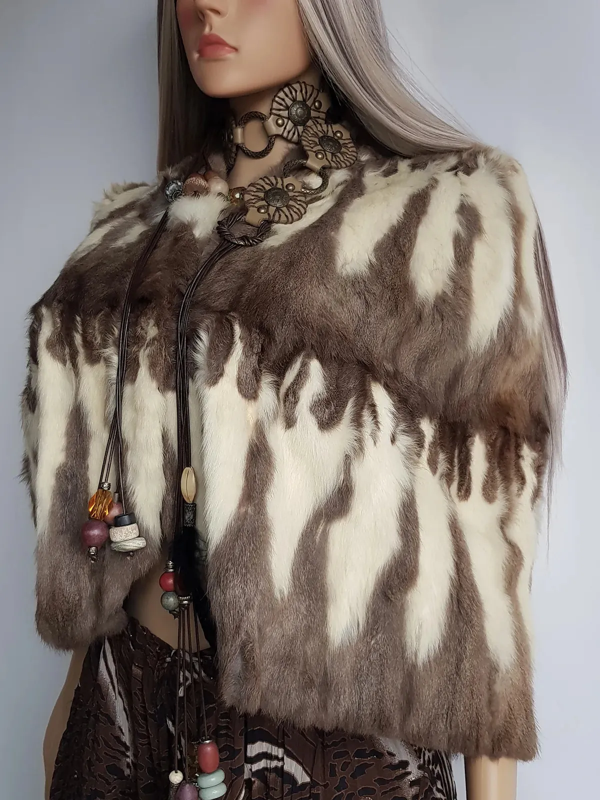 1920s Antique Ermine Cape - Beautiful Structual Shoulders & Draped Front - Fully Lined - Clasp Closure