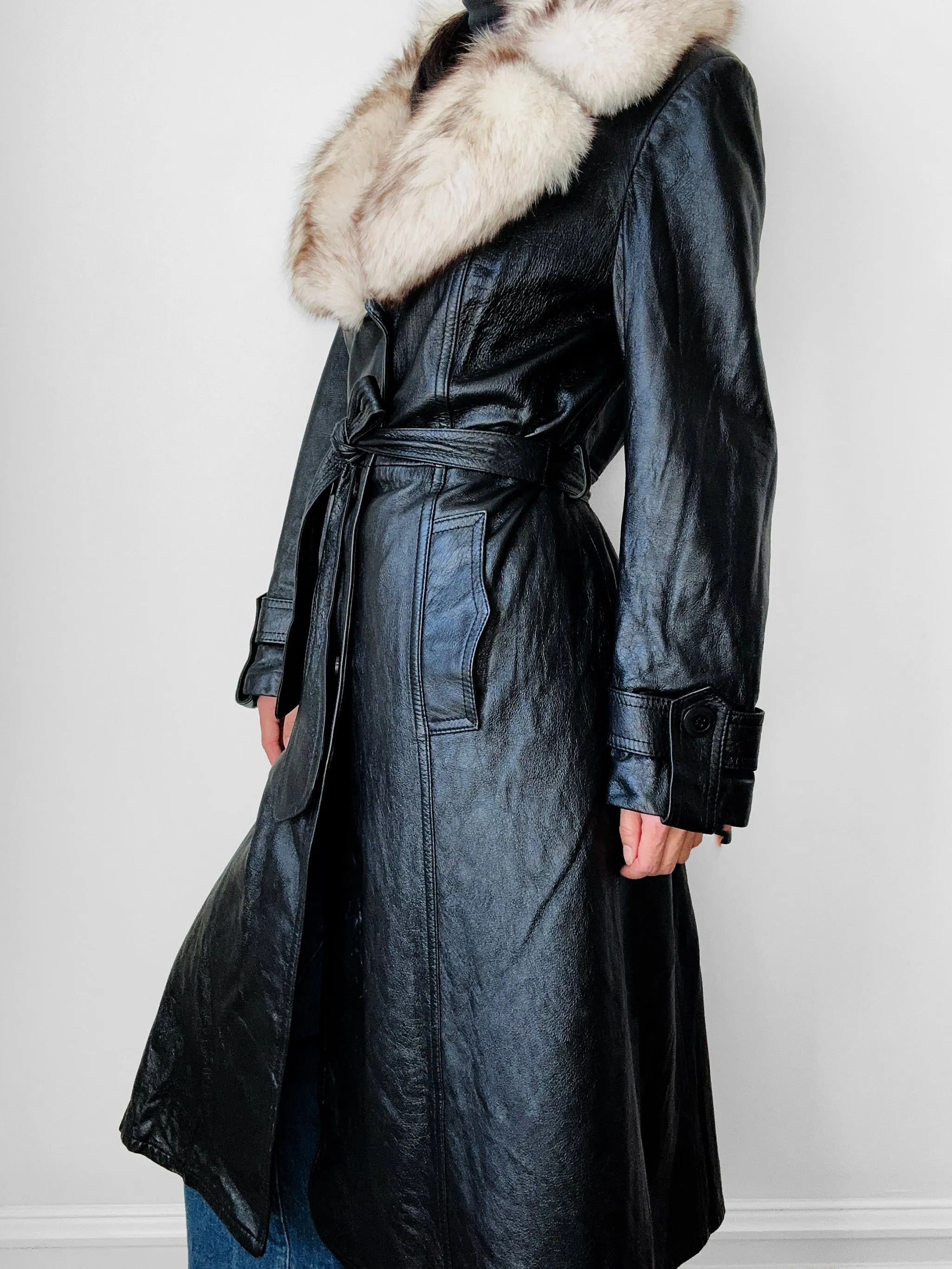 1970s Black High Quality Leather Long Belted Quilted Lining Fur Collar Coat - S/M