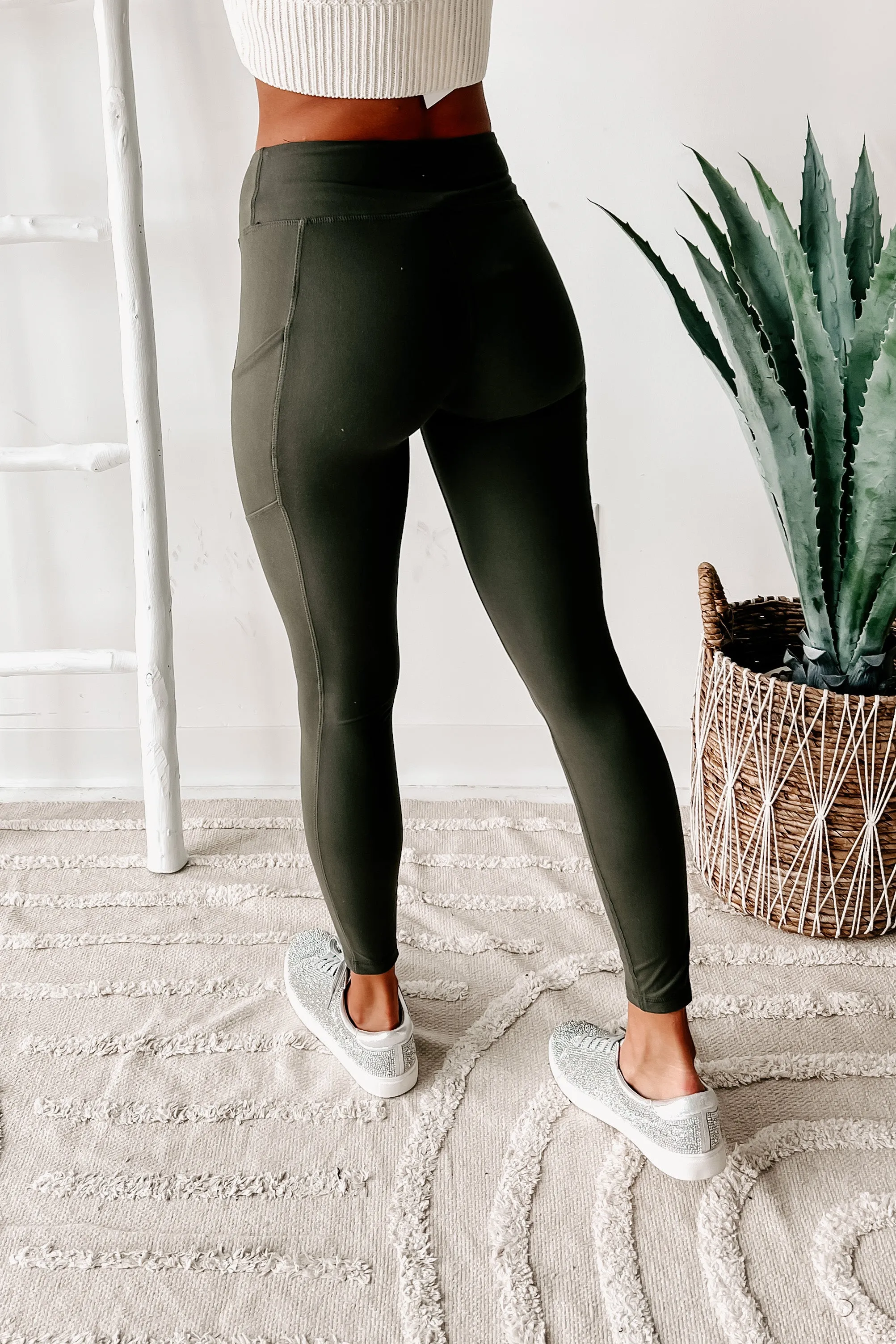 MVP Moves Buttery Soft Thigh Pocket Leggings (Olive)