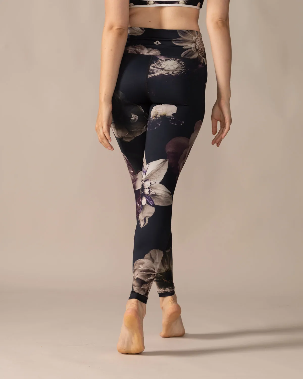 Reversible Ultralight High-Rise Legging - Gothic Bloom