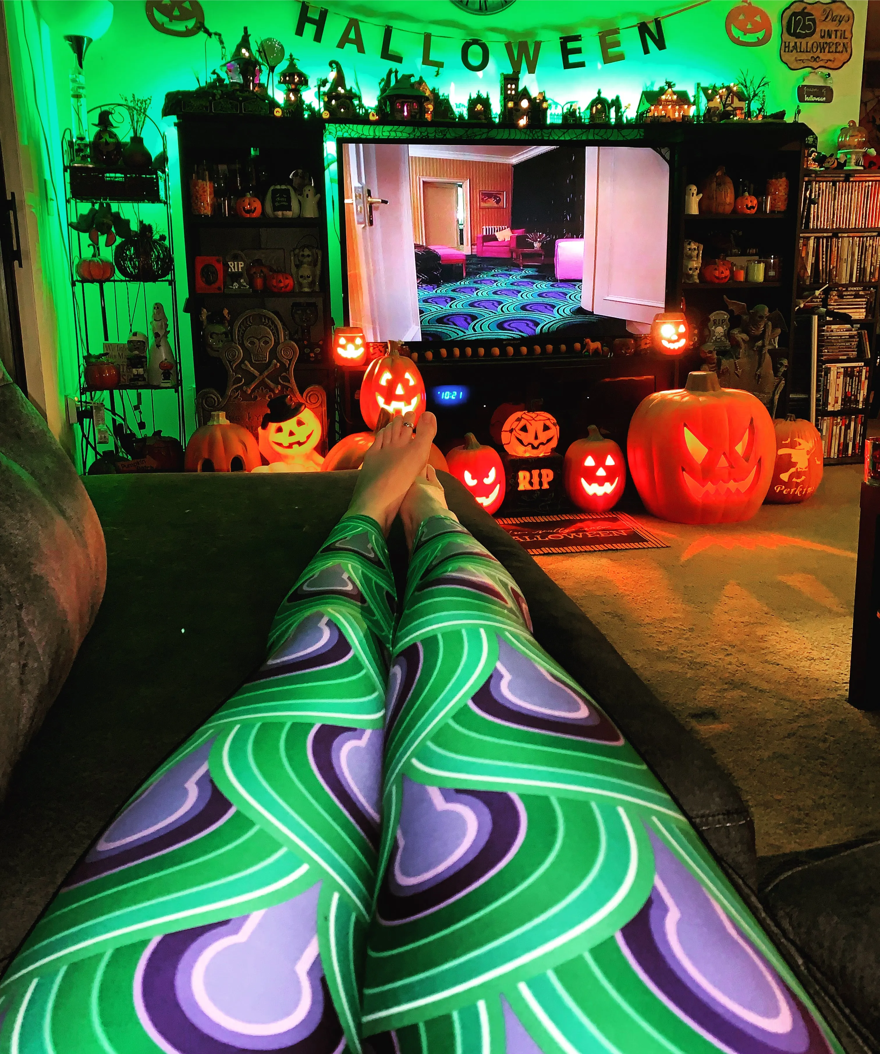 Room 237 (Exclusive) - High-quality Handcrafted Vibrant Leggings